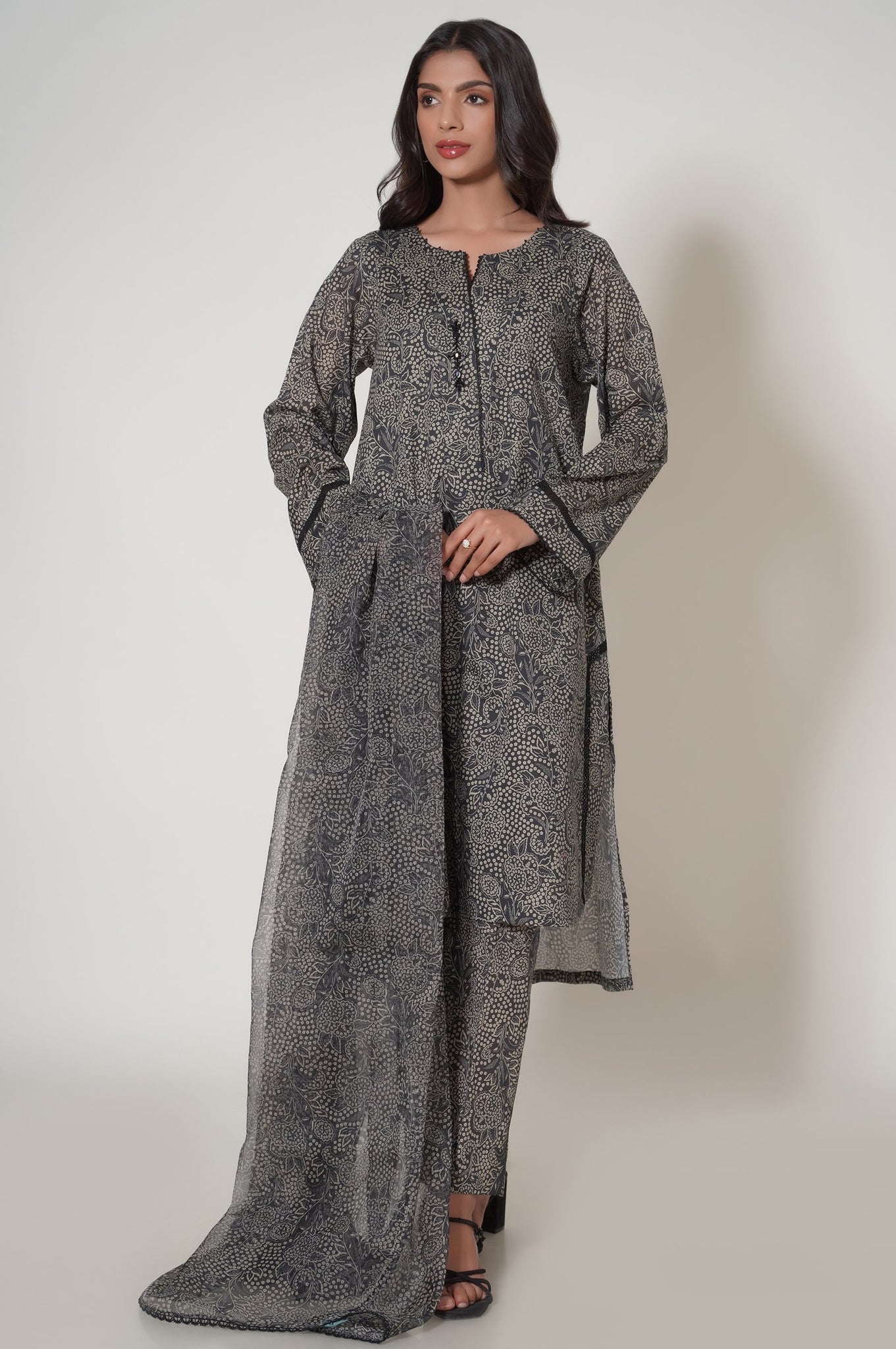 Zeen | Summer Collection 24 | 33623 - House Of Hania