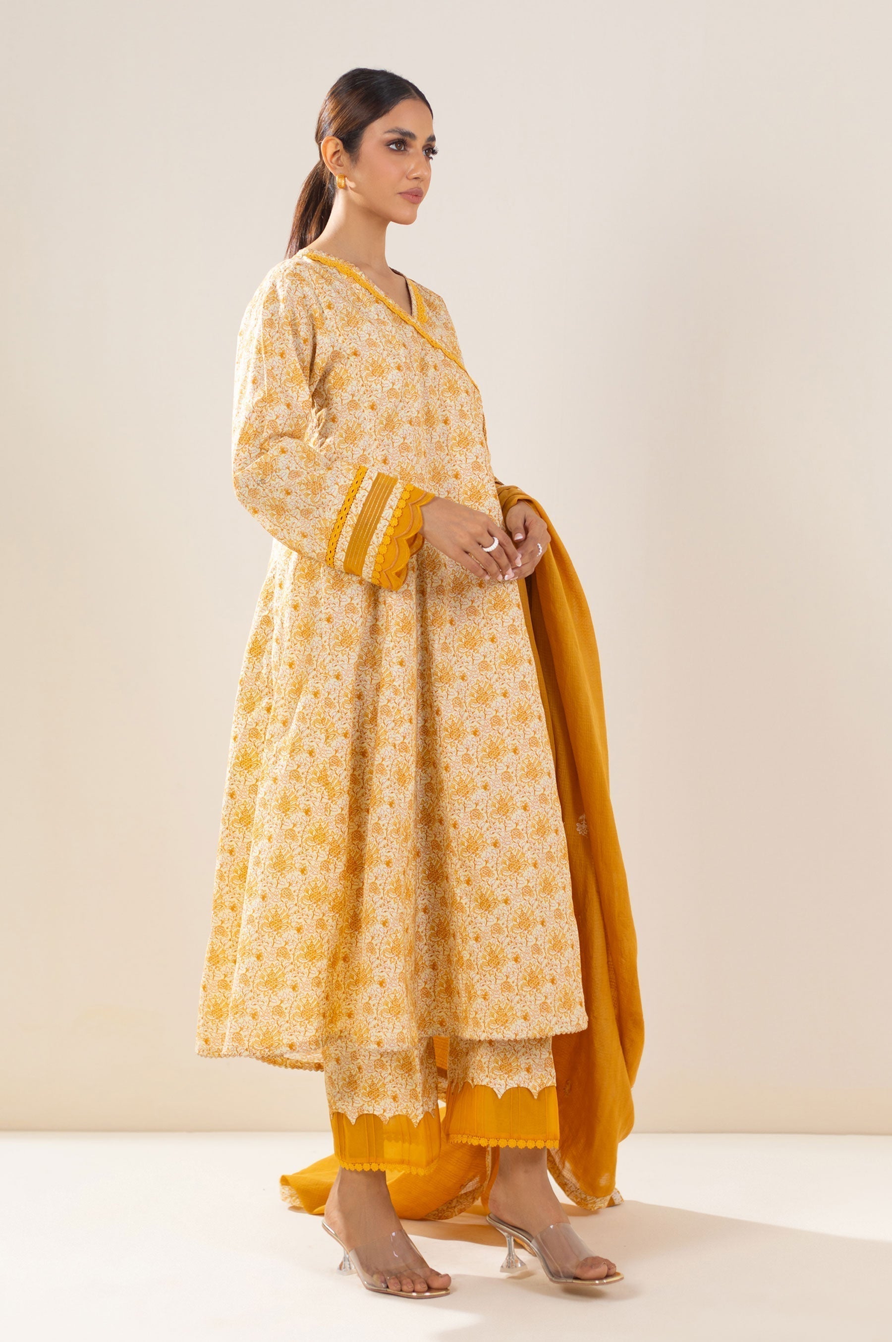 Zeen | Summer Collection 24 | 34216 - House Of Hania