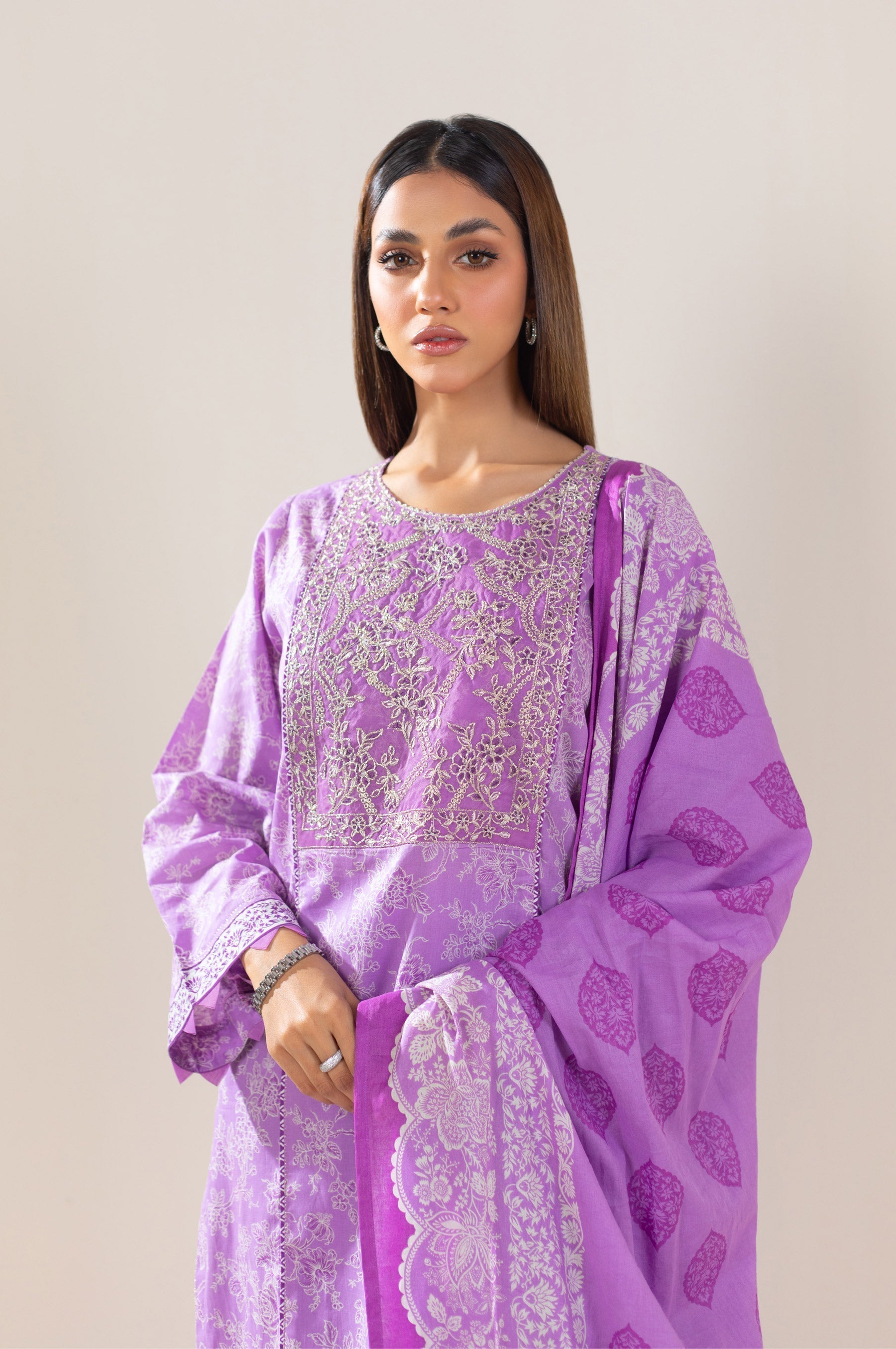 Zeen | Summer Collection 24 | 34220 - House Of Hania