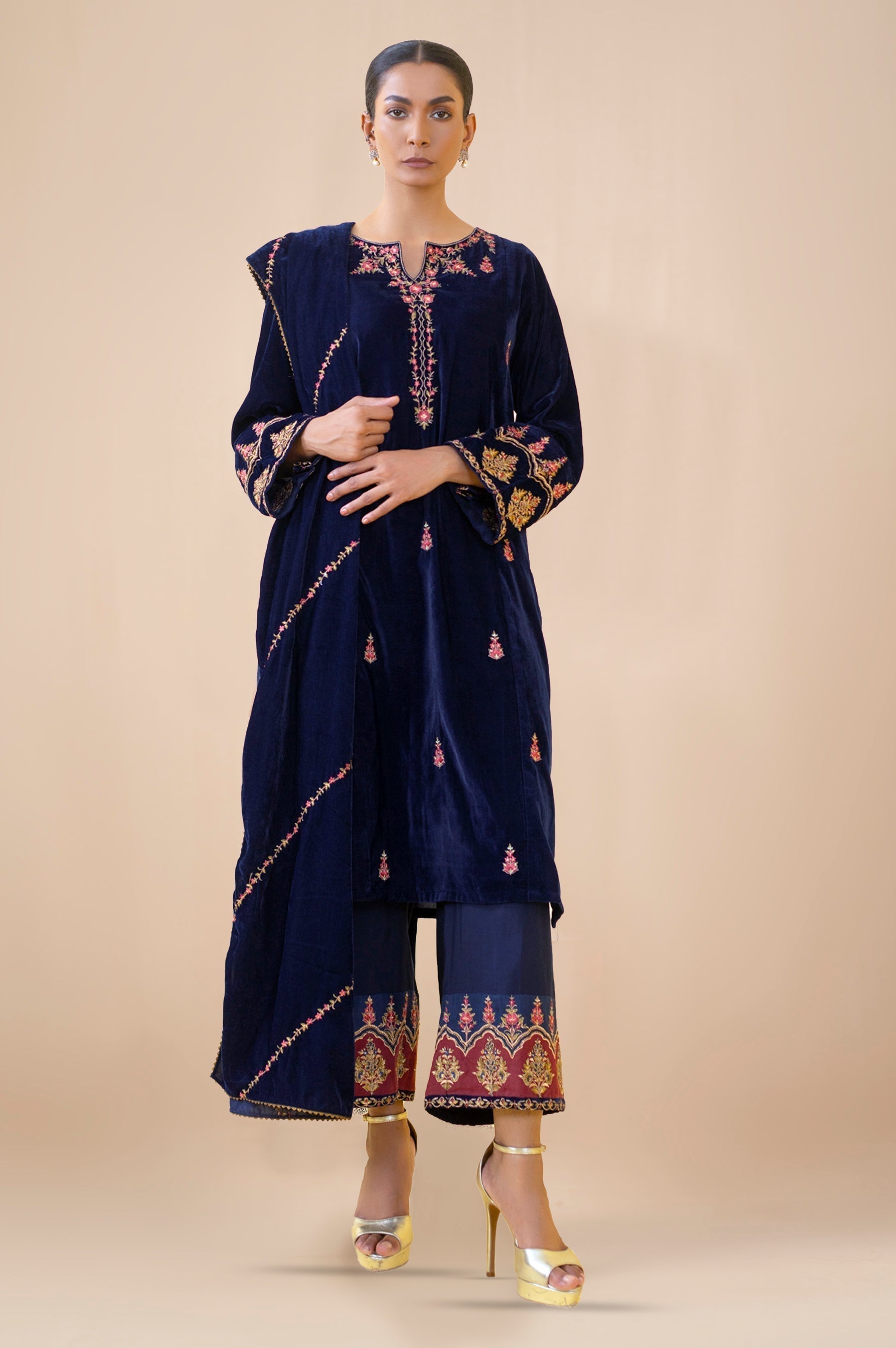 Zeen | Winter Collection | Velvet 27 - House Of Hania
