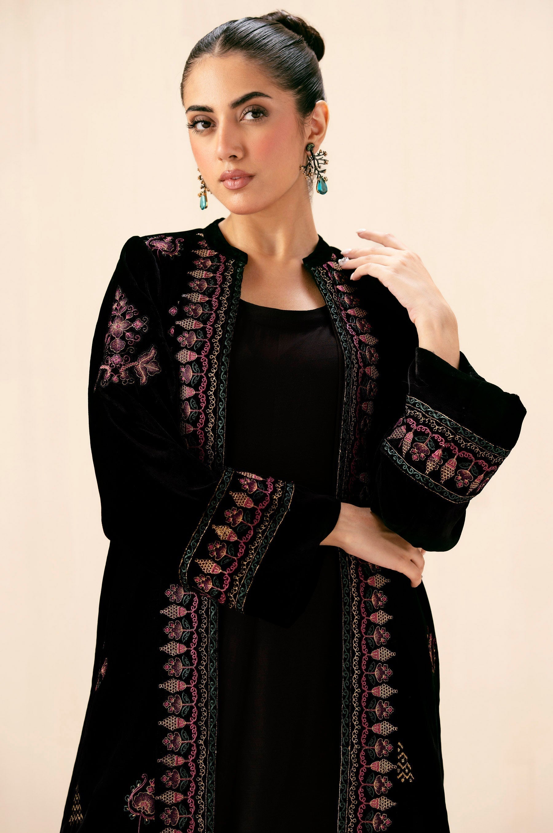 Zeen | Winter Collection | Velvet Jacket 03 - House Of Hania