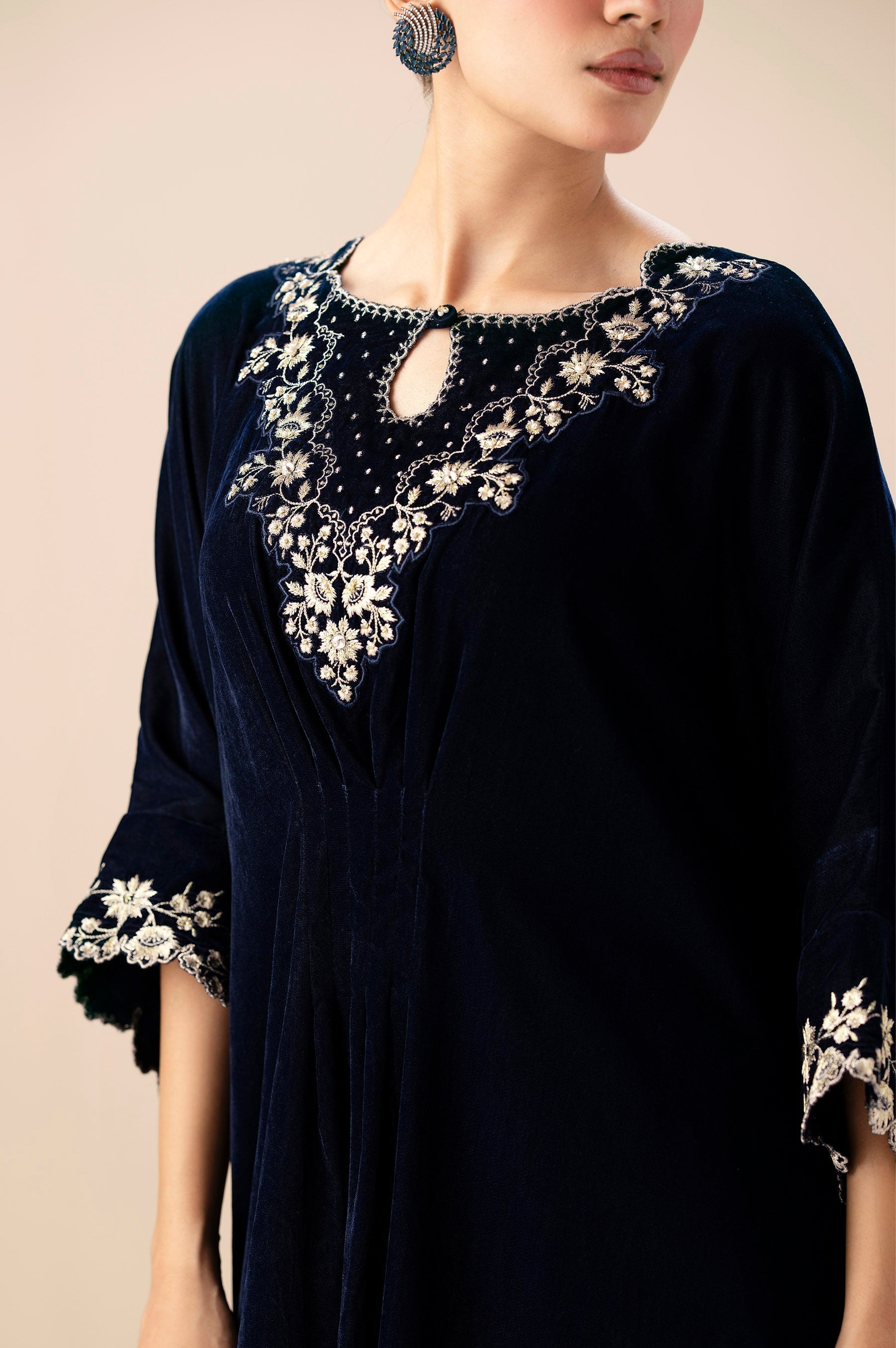Zeen | Winter Collection | Velvet Kaftan 02 - House Of Hania