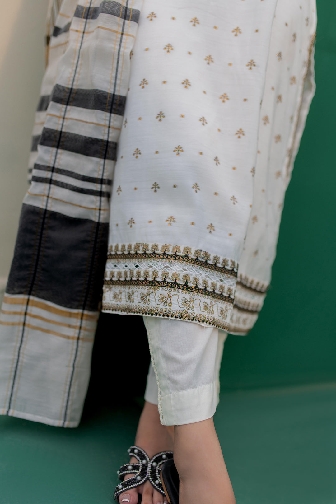 Zellbury | Summer Pret | Embroidered Kurta Dupatta - 1978 - House Of Hania