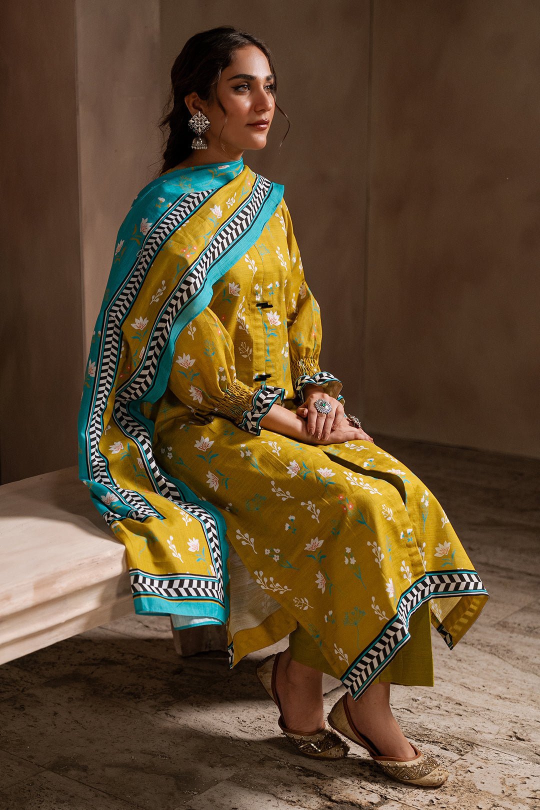 Zellbury | Unstitched 2 Piece Khaddar | Shirt Dupatta - 0423 - House Of Hania