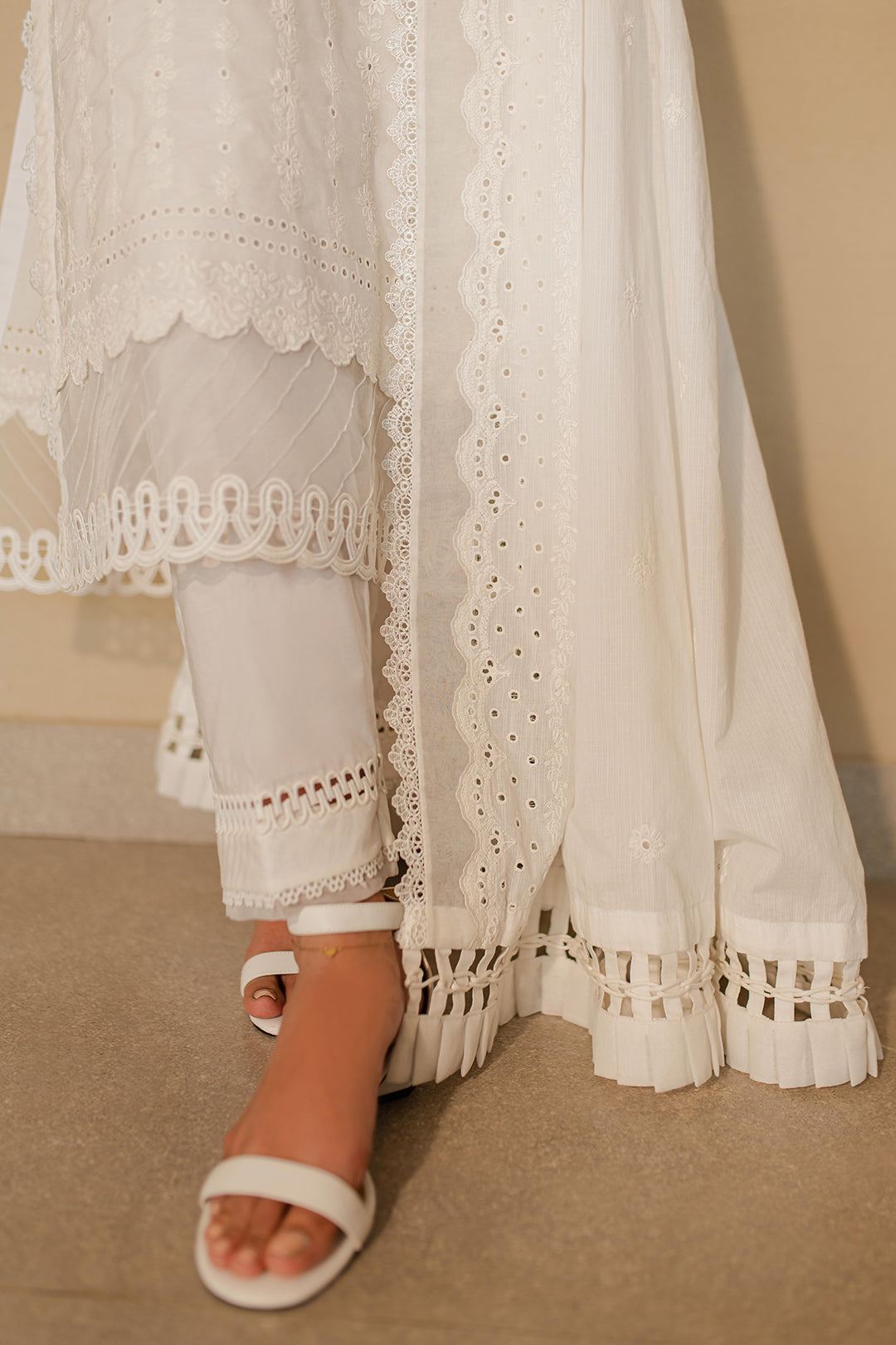 Zellbury | Unstitched 3 Piece Chikankari | Embroidered Shirt Shalwar Dupatta - 0704 - House Of Hania