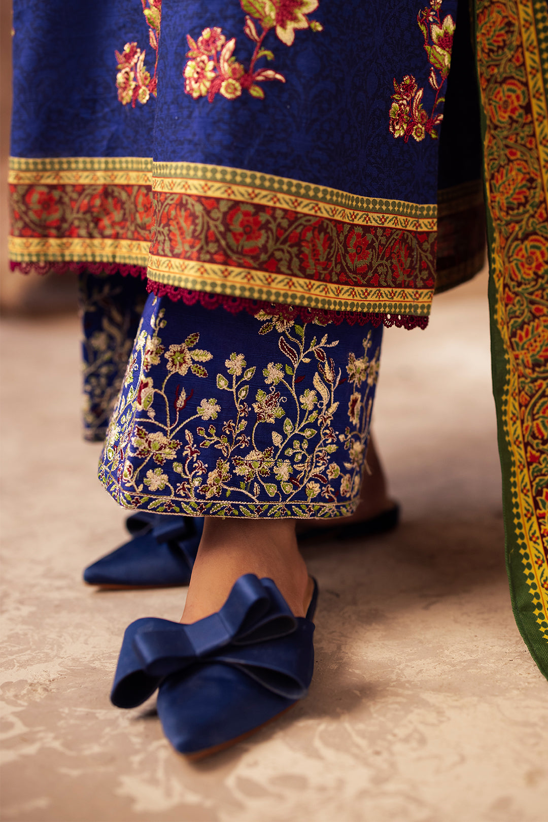 Zellbury | Unstitched 3 Piece Khaddar | Embroidered Shirt Shalwar Dupatta - 0221 - House Of Hania