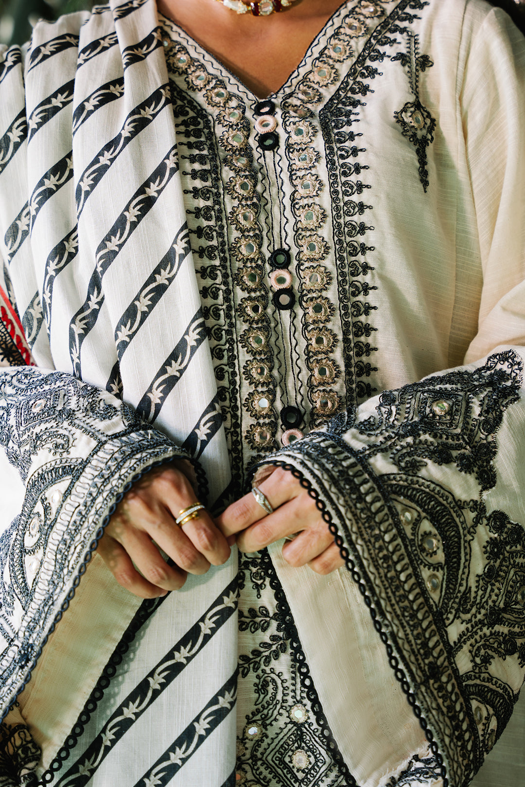Zellbury | Unstitched 3 Piece Khaddar | Embroidered Shirt Shalwar Dupatta - 0239 - House Of Hania