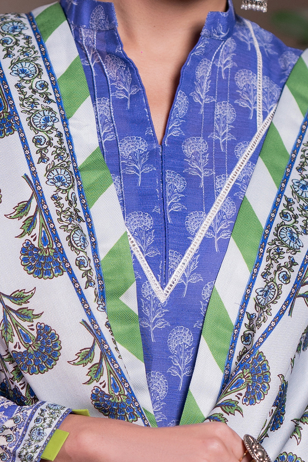 Zellbury | Unstitched 3 Piece Khaddar | Embroidered Shirt Shalwar Dupatta - 0589 - House Of Hania