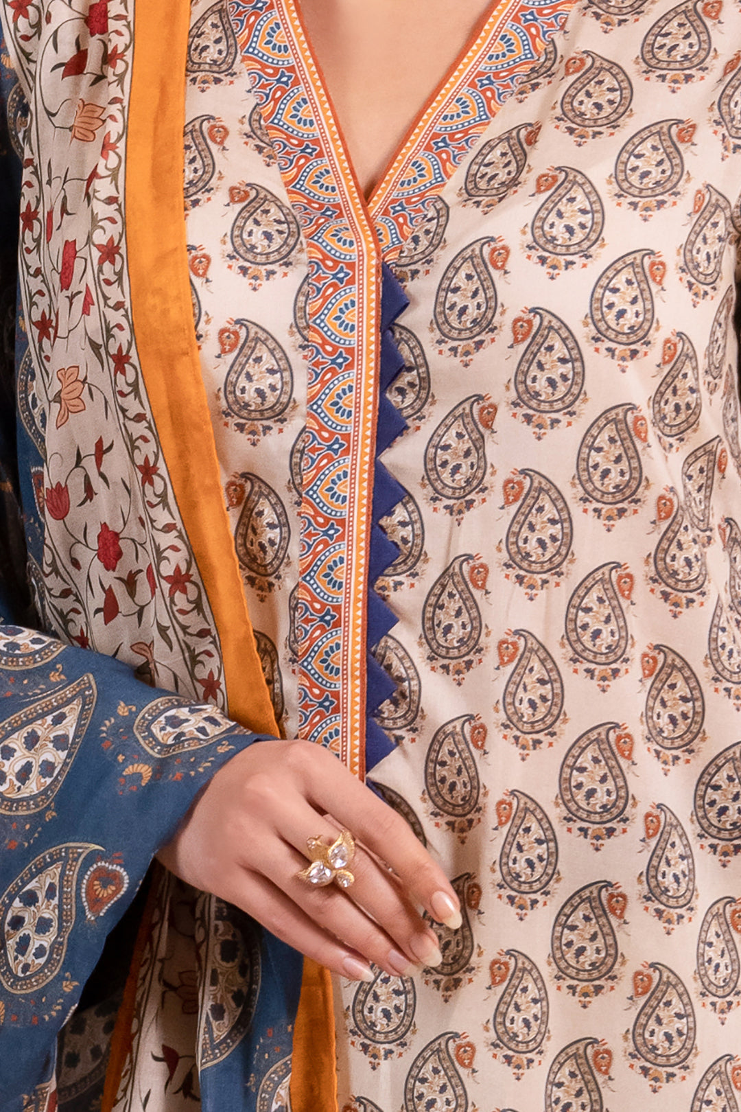 Zellbury | Unstitched 3 Piece Lawn | Shirt Shalwar Dupatta - 1067 - House Of Hania