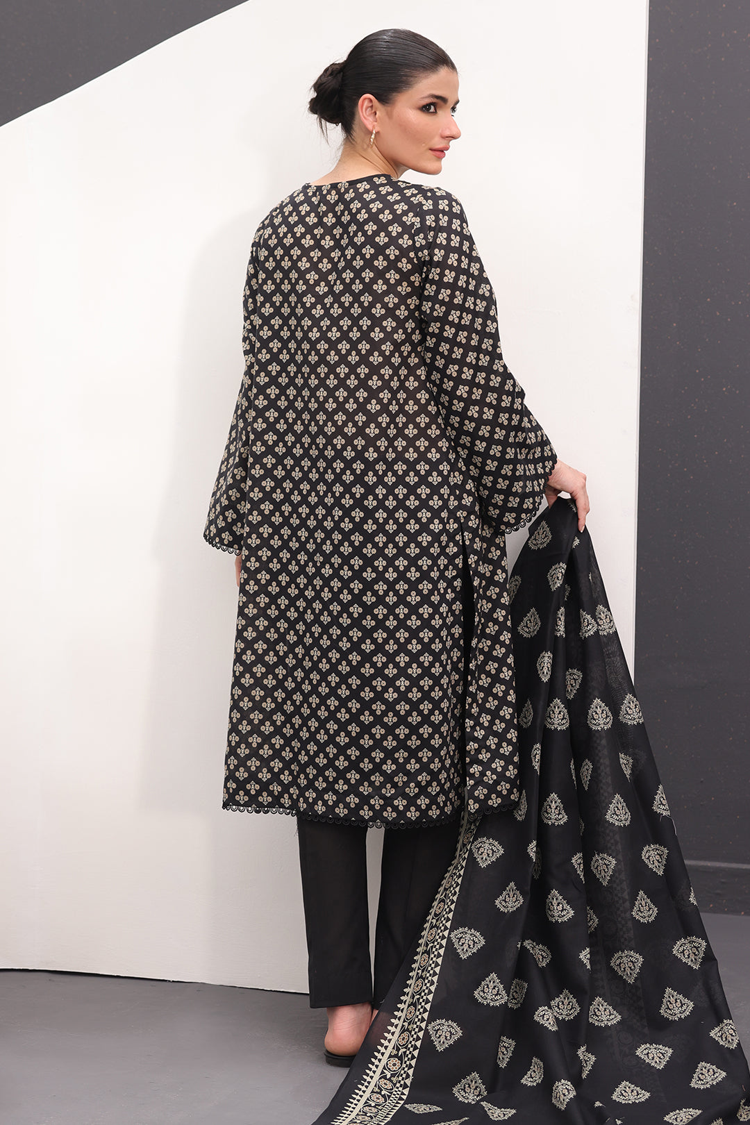 Zellbury | Unstitched 3 Piece Lawn | Shirt Shalwar Dupatta - 1507 - House Of Hania