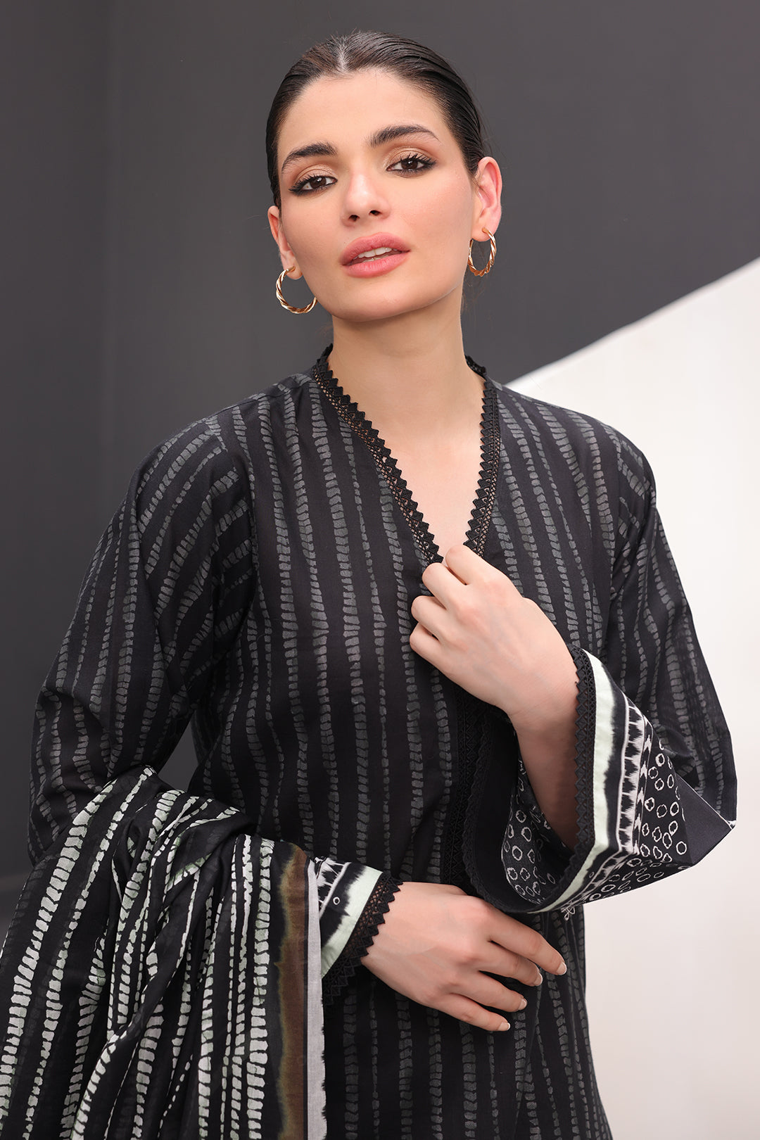 Zellbury | Unstitched 3 Piece Lawn | Shirt Shalwar Dupatta - 1509 - House Of Hania