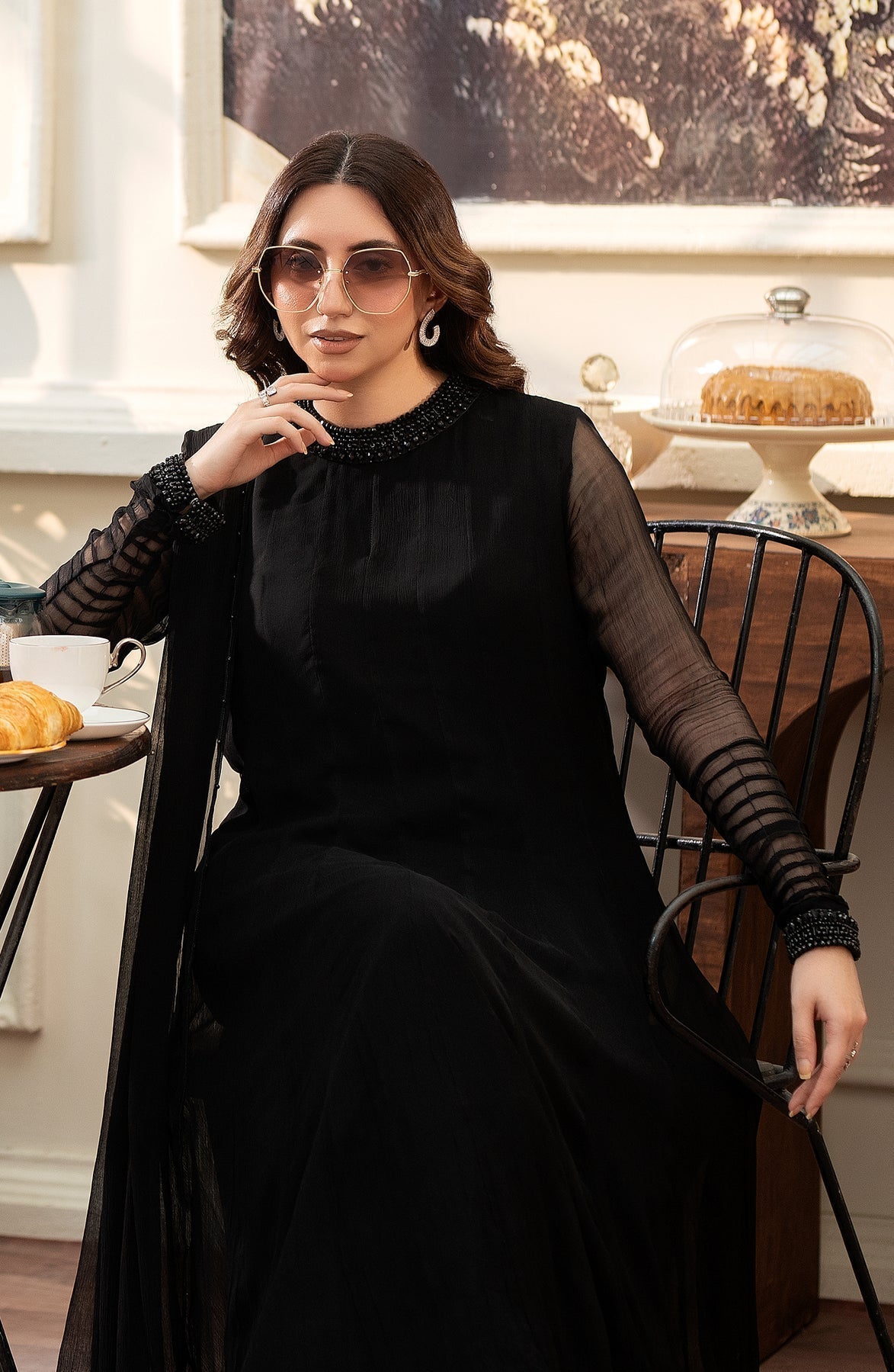 Zevk | Babes Pret | NIGHT IN GALE - House Of Hania