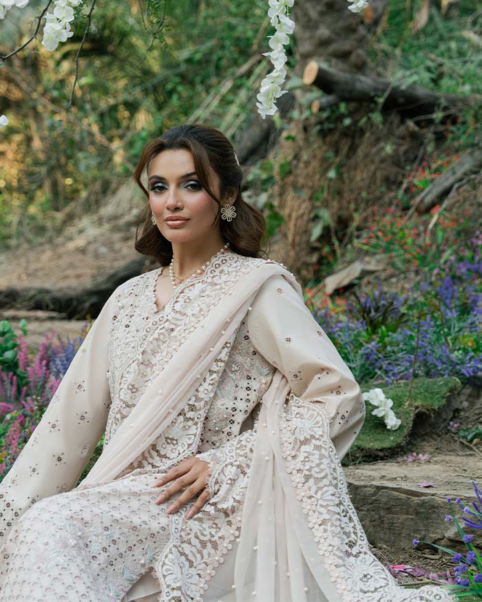 Zevk | Flora Festive Lawn | ASEEL - House Of Hania