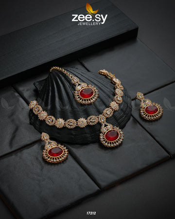 Zirconic Starburst Necklace - House Of Hania