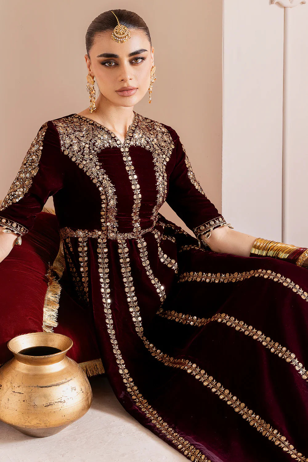 jazmin | Chandani Velvet Formals '25 |Embroidered Velvet Formal CVF D-12 - House Of Hania