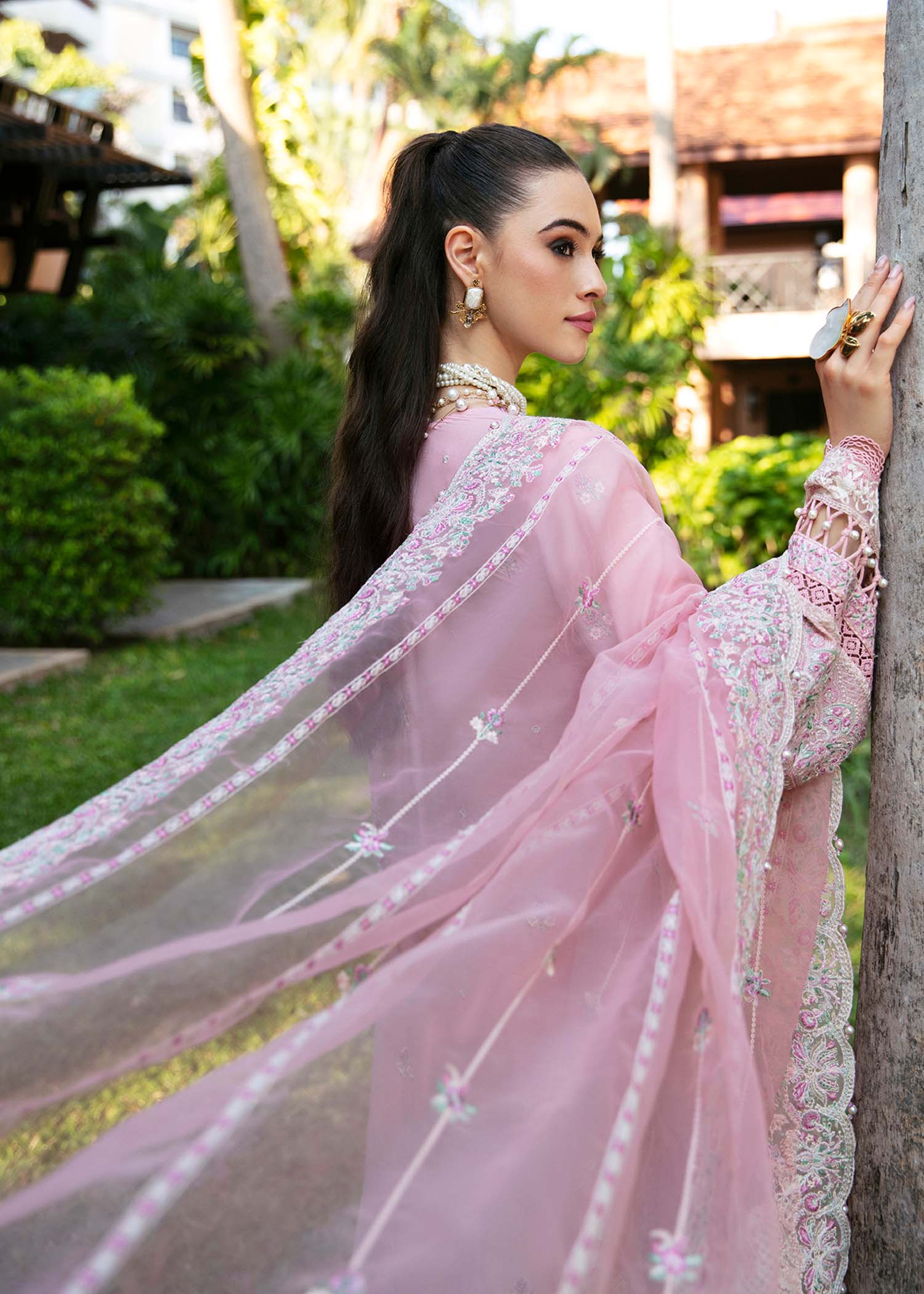 Kanwal Malik | Sareen Luxury Lawn 24 | Misty - House Of Anaya