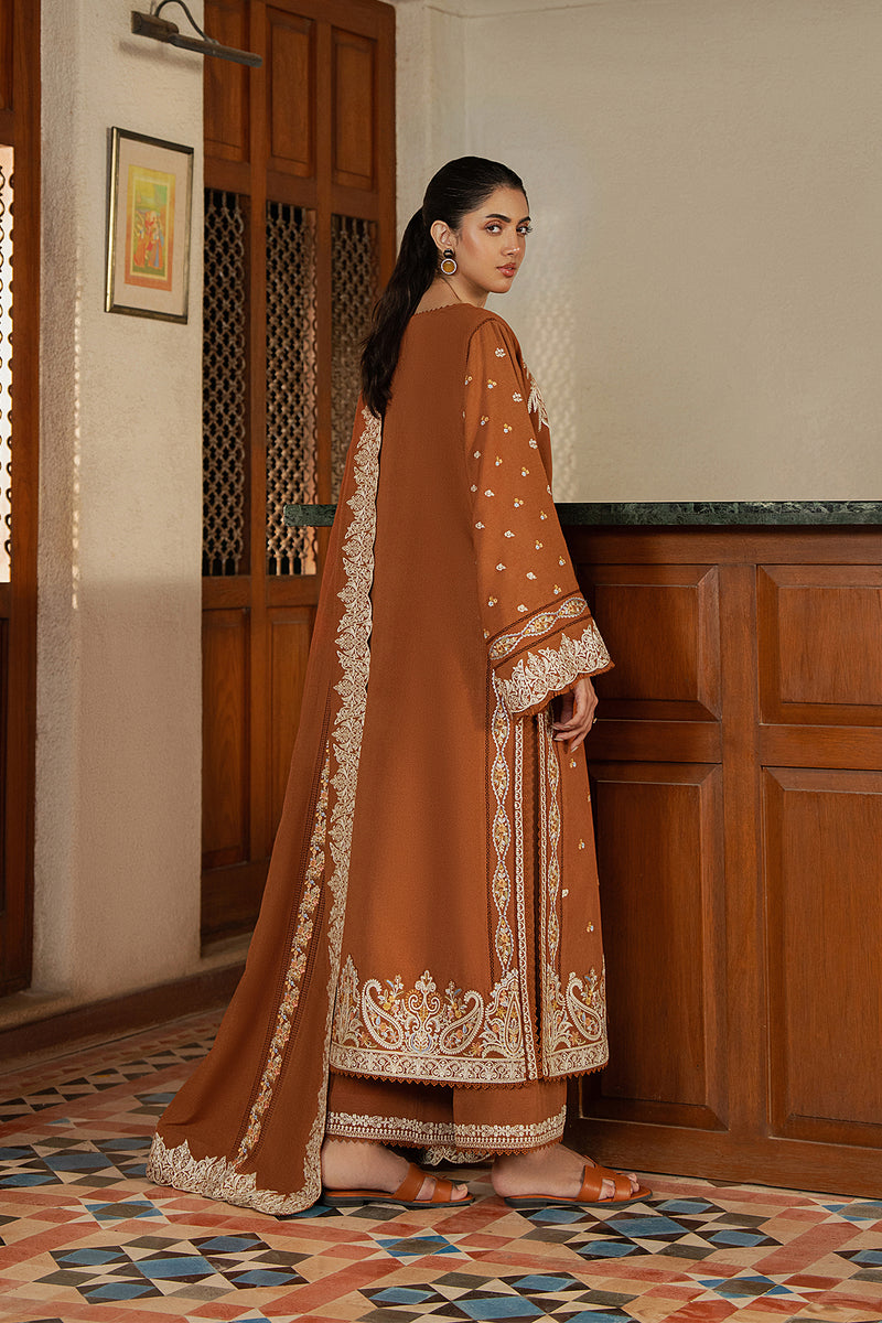 Model wearing Afrozeh Bresca ivory long shirt & trousers