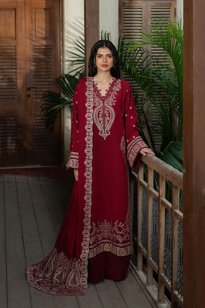 Model wearing Afrozeh Sorrelle long shirt & trousers