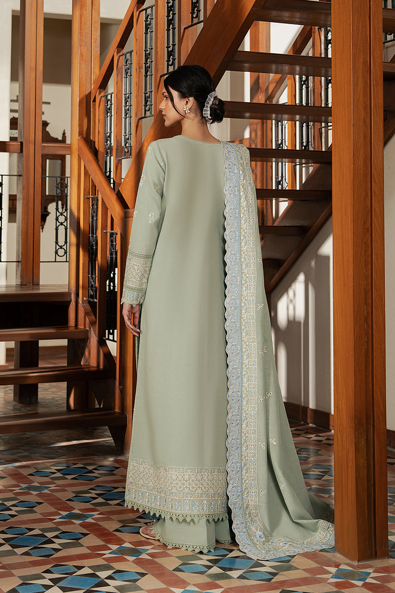 Model wearing Afrozeh Rimelle ivory long shirt & trousers